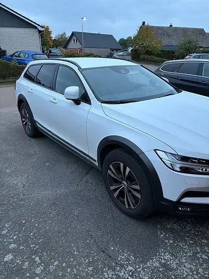 Volvo V90 Cross Country