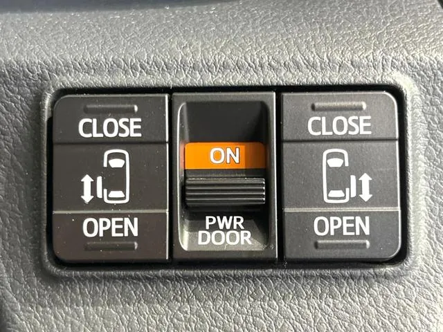 Toyota Sienna G 2017 photo 5