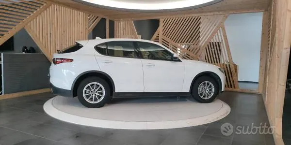 Alfa Romeo Stelvio 2019 photo 2