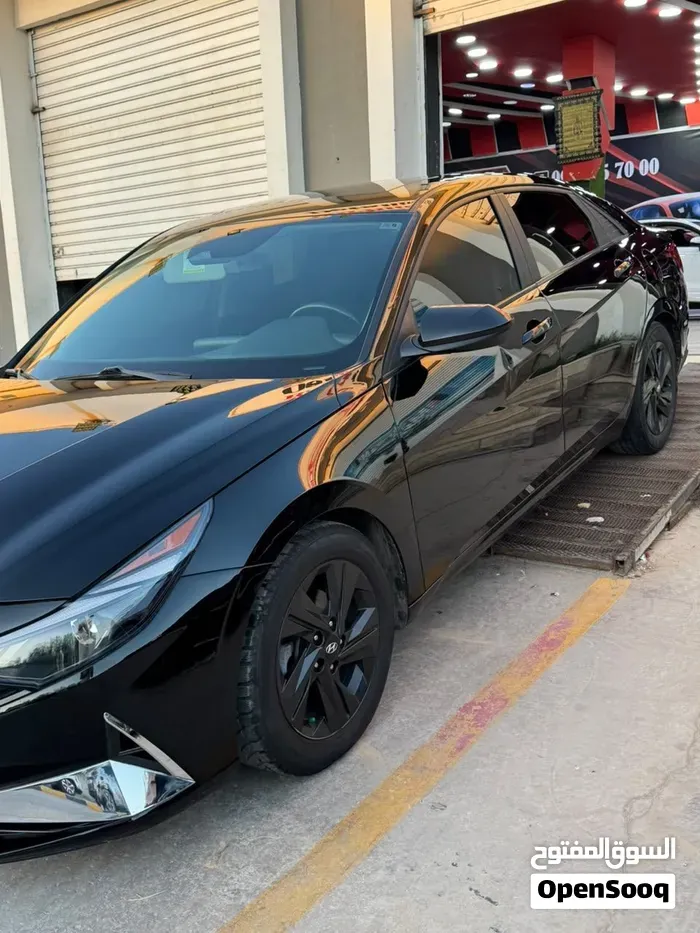 Hyundai Elantra 2022 photo 3