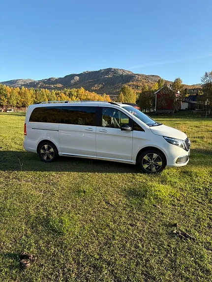 Mercedes-Benz Eqv300 2023 photo 3