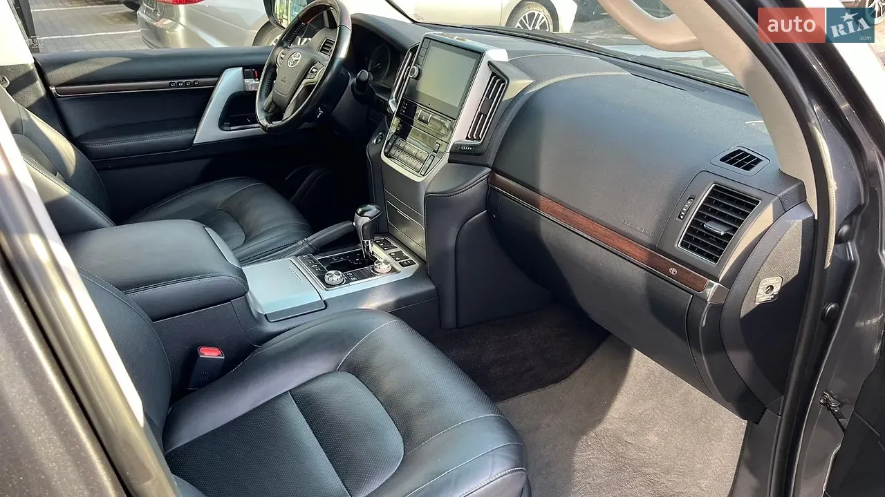 Toyota Land Cruiser 2018 photo 5