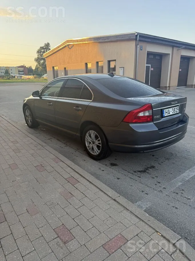Volvo S80