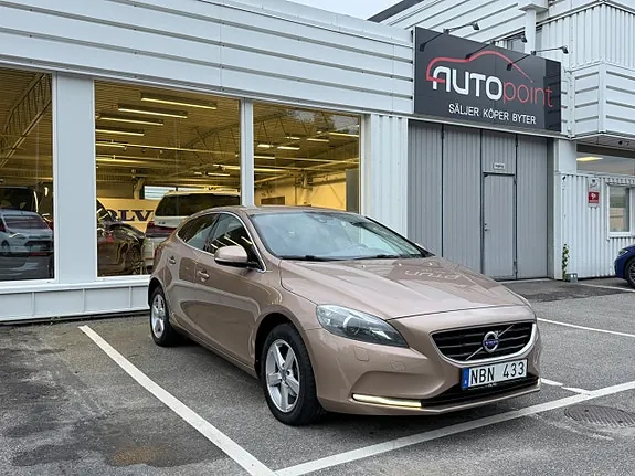 Volvo V40 2013 photo 2