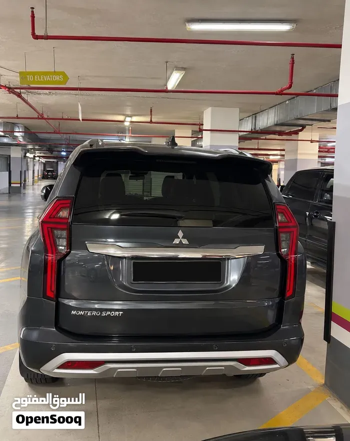 Mitsubishi Montero Sport 2022 photo 3