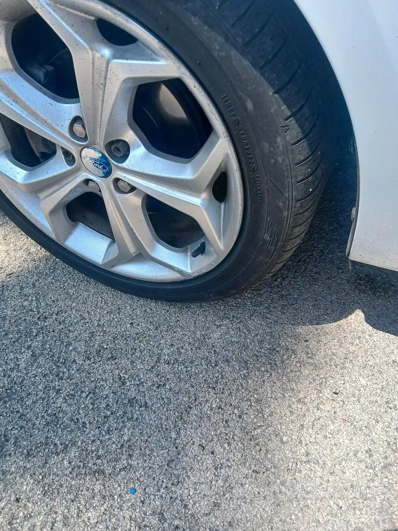 Ford S-Max 2012 photo 4