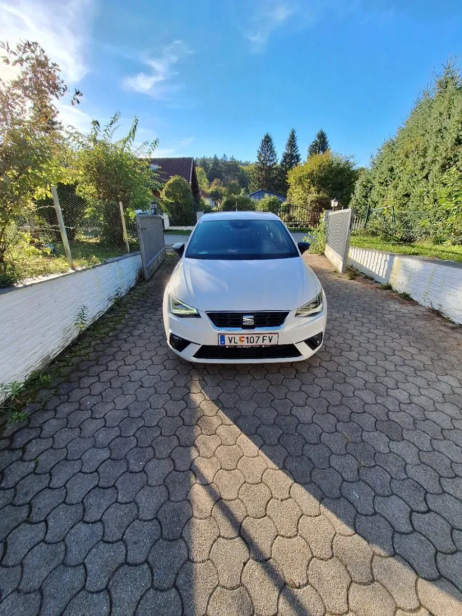 Seat Ibiza 2023 photo 3