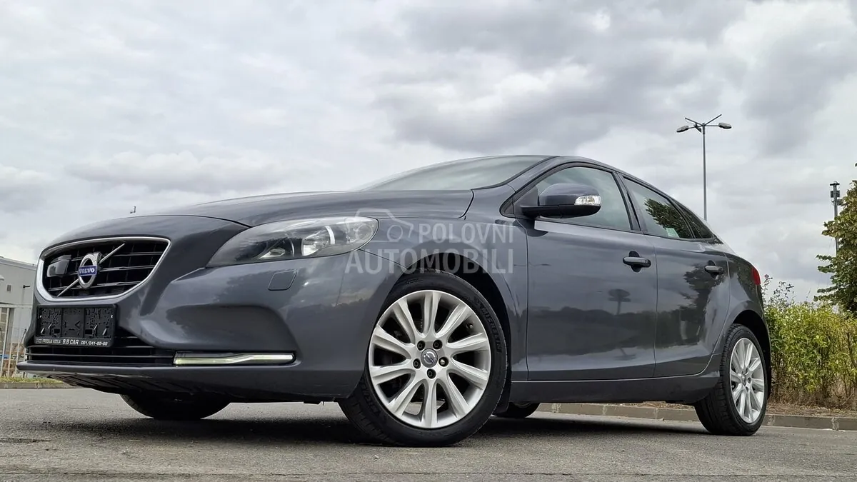 Volvo V40 2013 photo 2