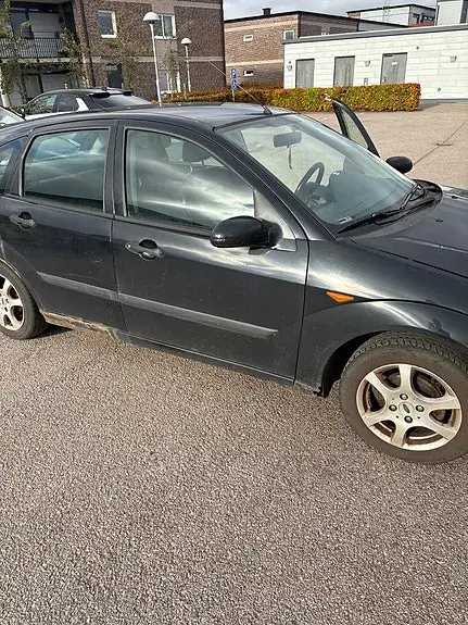 Ford Focus 2003 photo 2