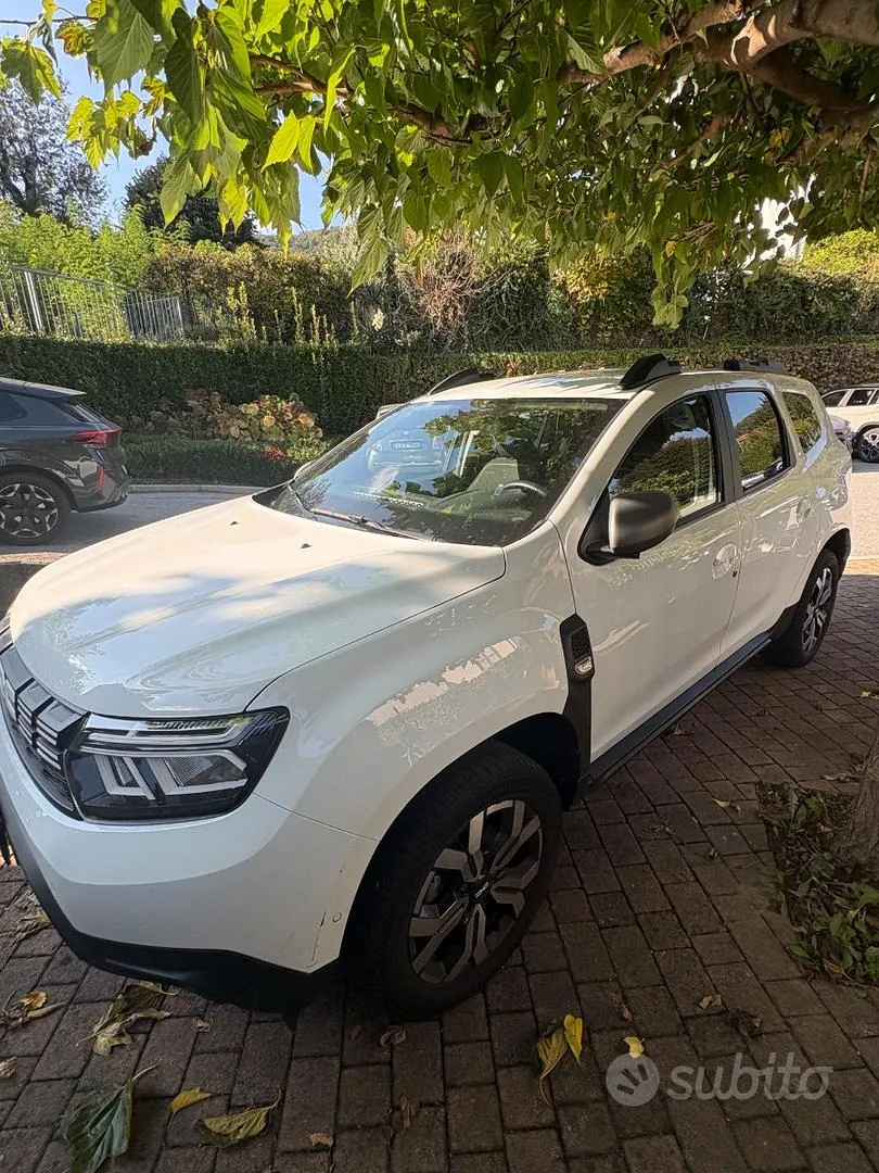 Dacia Duster 2023 photo 2