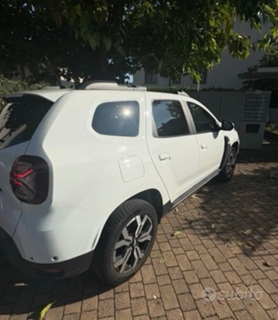 Dacia Duster 2023 photo 3