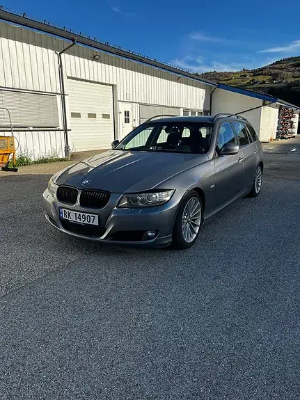 BMW 318D 2010 photo 4