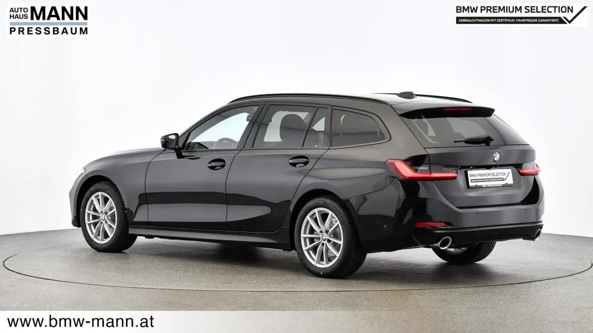 BMW 3 Series 2024 photo 3