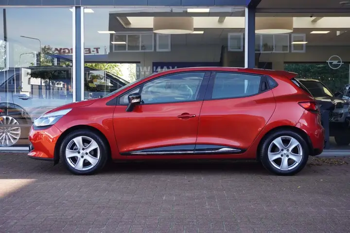 Renault Clio 2014 photo 2