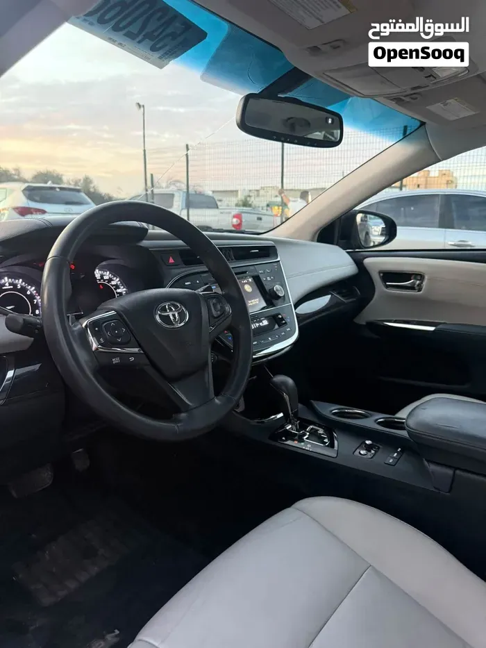 Toyota Avalon 2015 photo 2