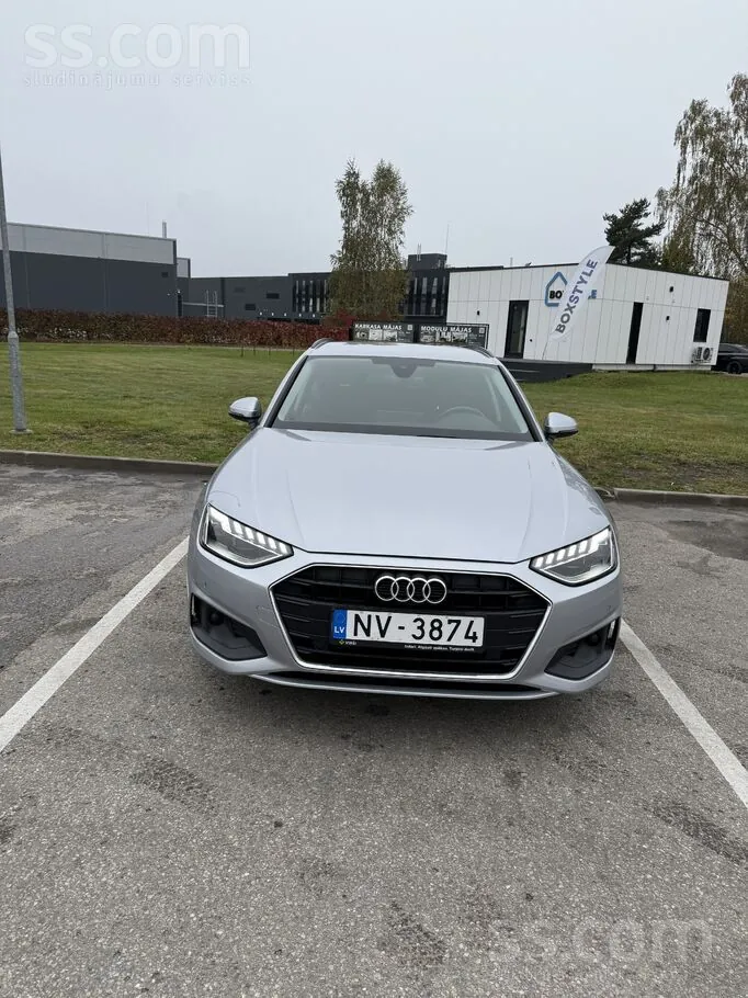 Audi A4 2019 photo 2