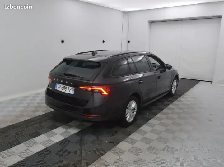 Skoda Octavia 2024 photo 5