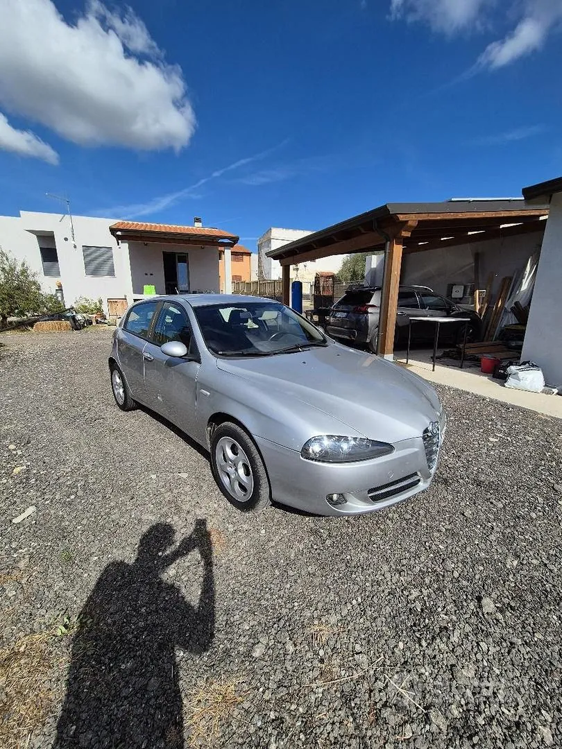 Alfa Romeo 147 2005 photo 3