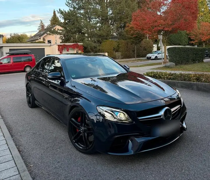 Mercedes-Benz E63S Amg