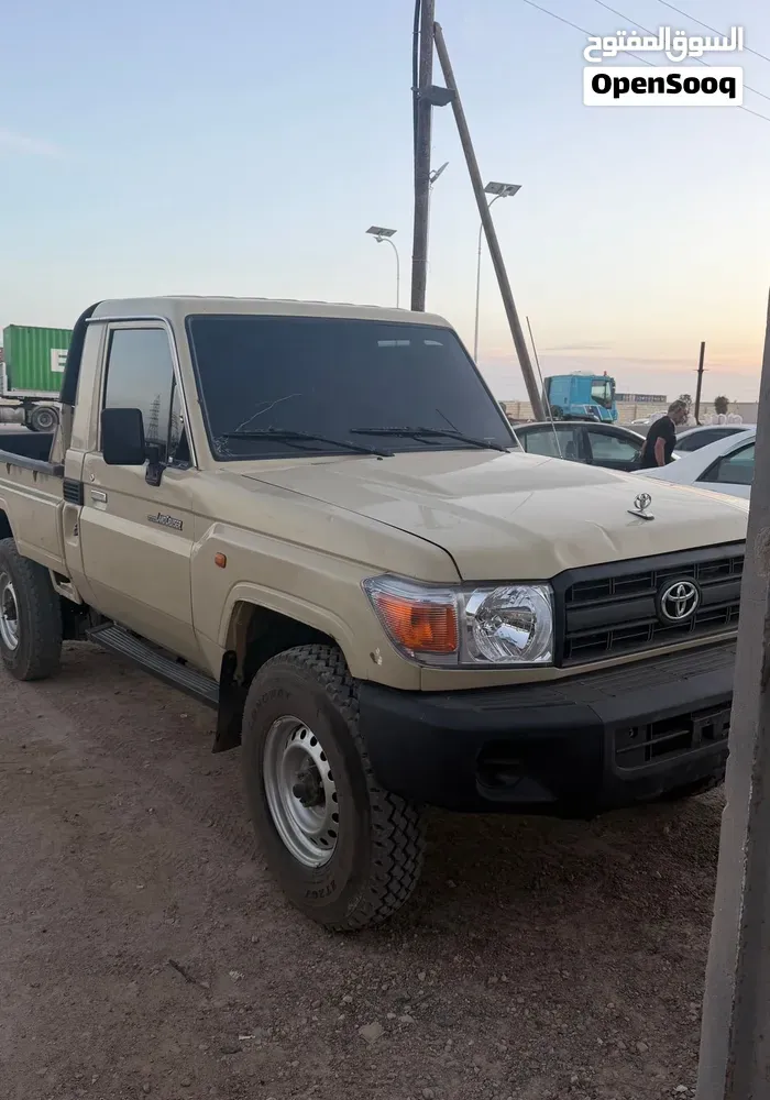 Toyota Hilux 2025 photo 5