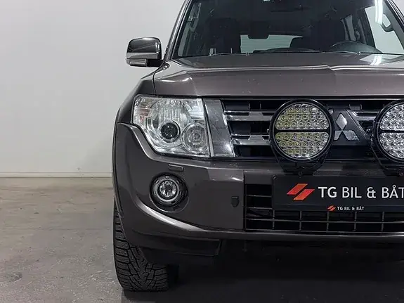 Mitsubishi Pajero 2013 photo 4