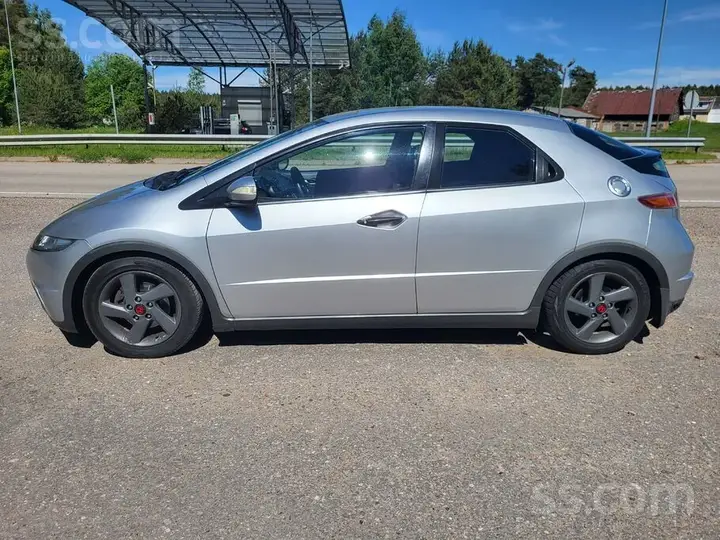 Honda Civic 2009 photo 2