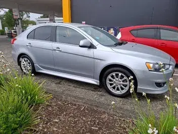 Mitsubishi Lancer 2015 photo 2
