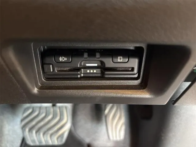 Nissan Serena 2025 photo 5