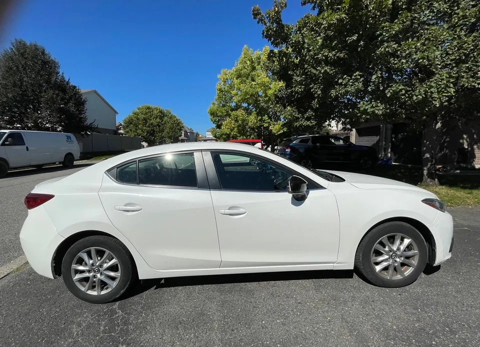 Mazda 3 2015 photo 3