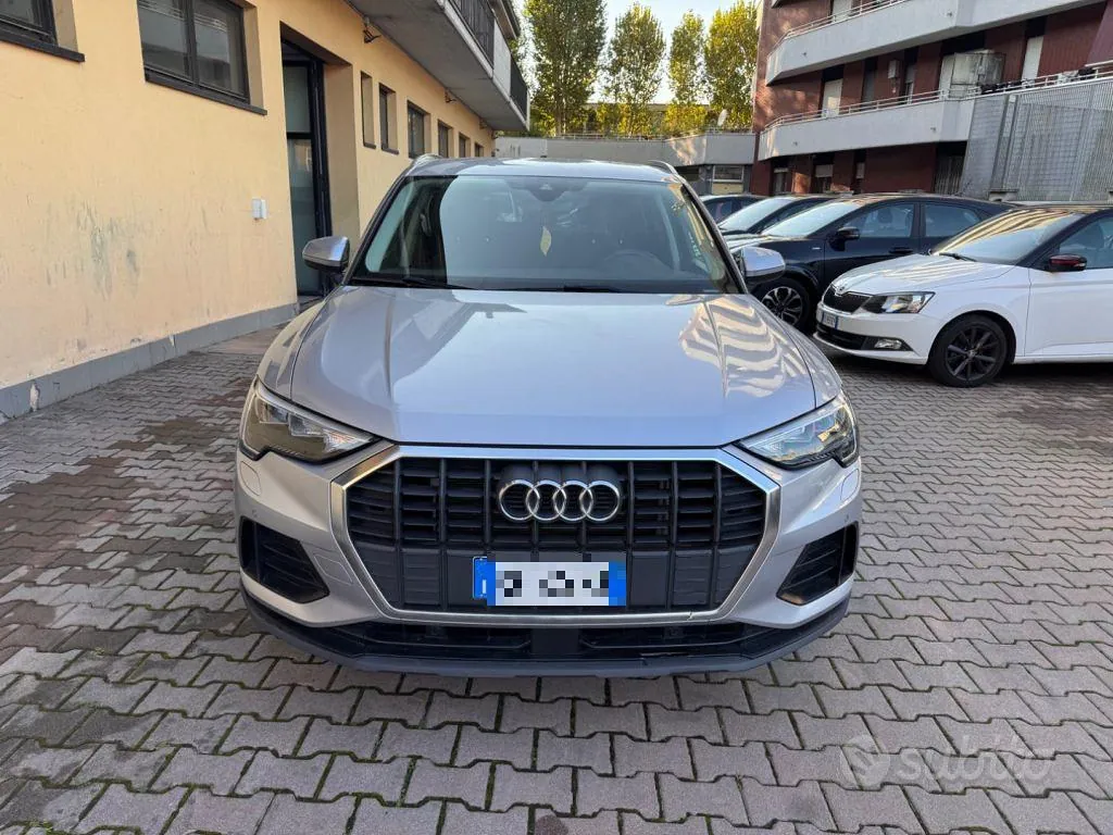 Audi Q3 2022 photo 2