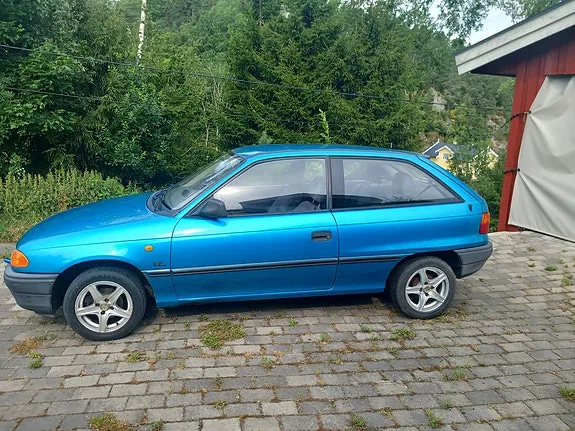 Opel Astra 1994 photo 4