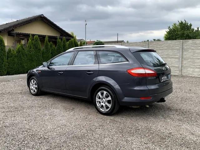 Ford Mondeo Combi 2009 photo 3