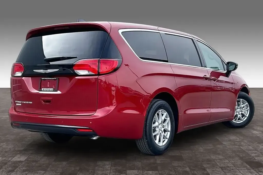 Chrysler Grand Caravan 2026 photo 5