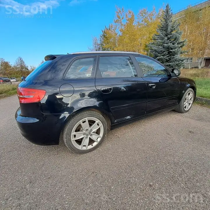 Audi A3 2010 photo 2