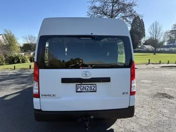 Toyota Hiace 2022 photo 5