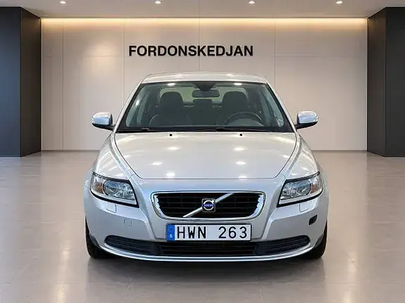 Volvo S40 2009 photo 2