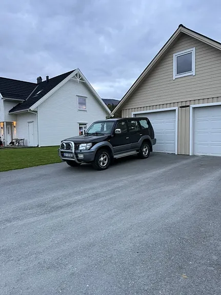 Toyota Land Cruiser 2000 photo 2