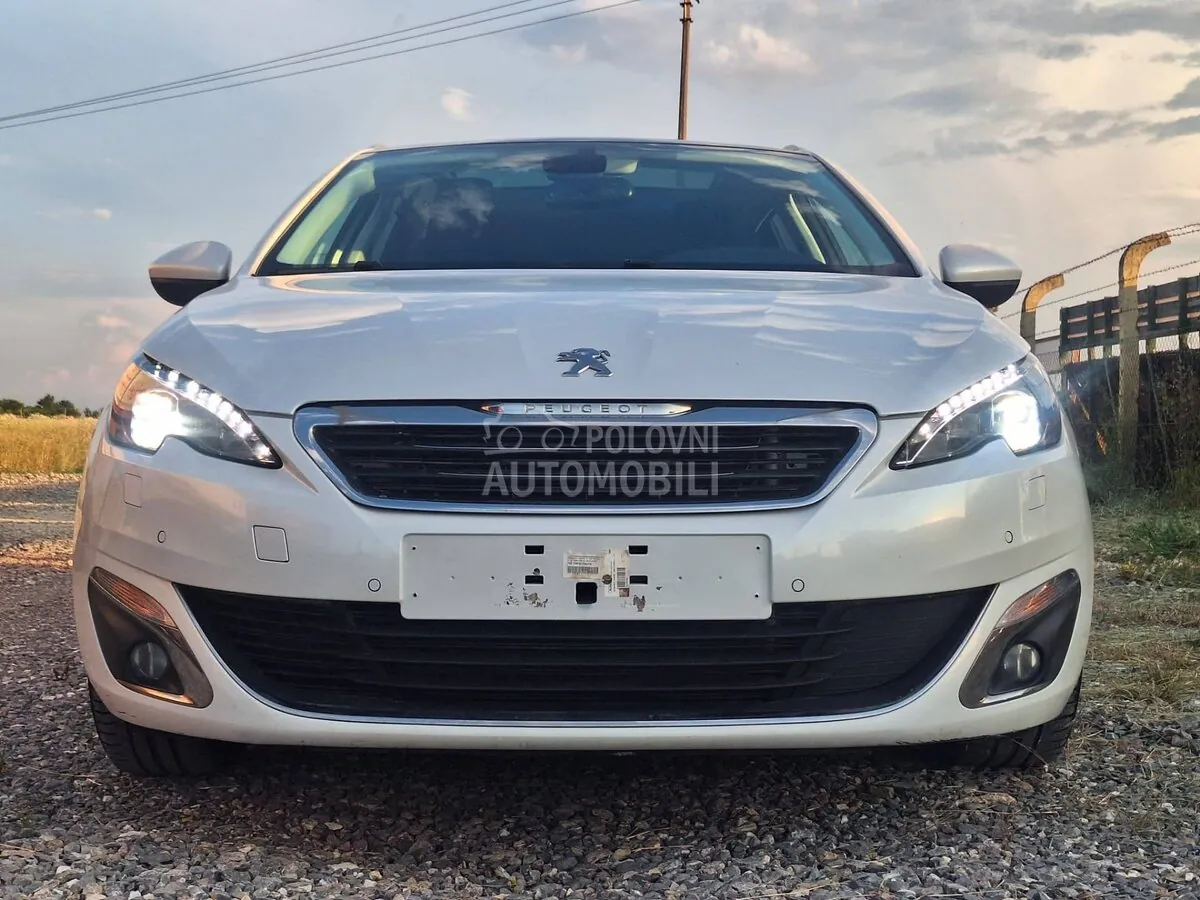 Peugeot 308 2014 photo 2