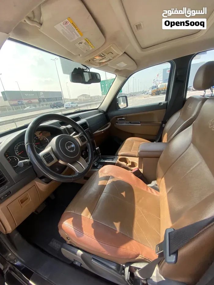 Jeep Cherokee 2011 photo 4