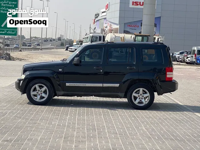 Jeep Cherokee 2011 photo 3