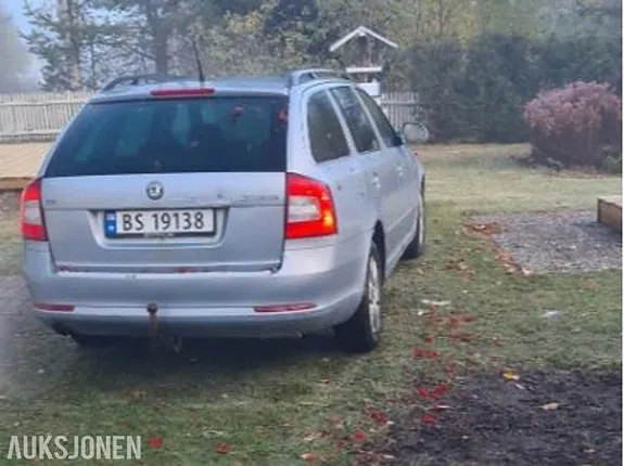 Skoda Octavia 2011 photo 5