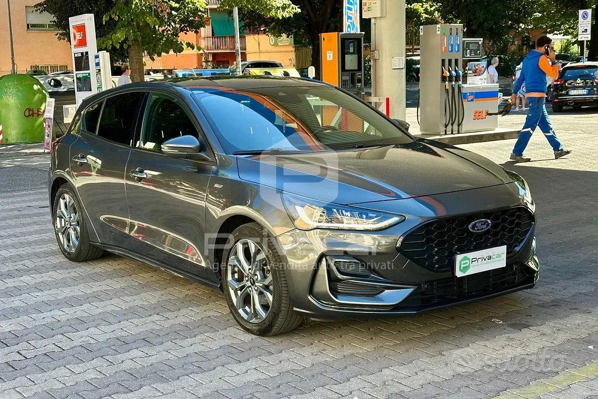 Ford Focus 2023 photo 3