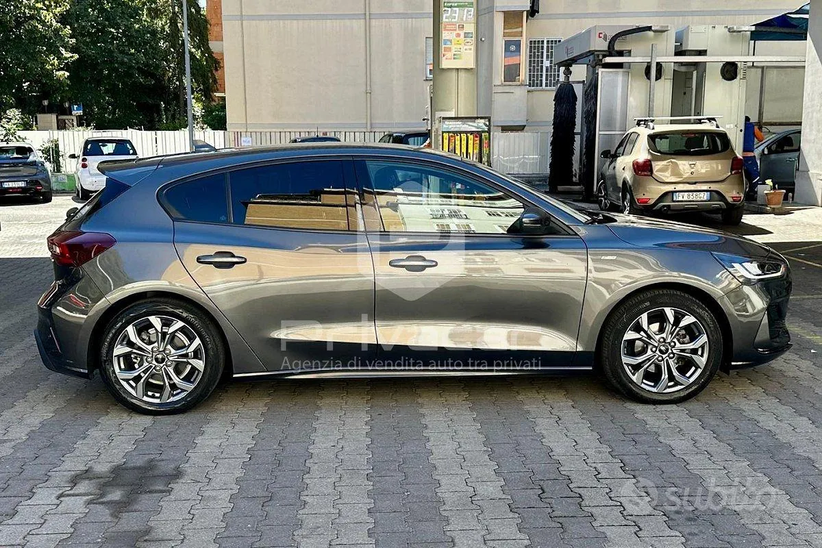 Ford Focus 2023 photo 4