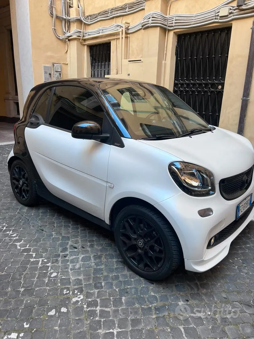 Smart Fortwo 2019 photo 2