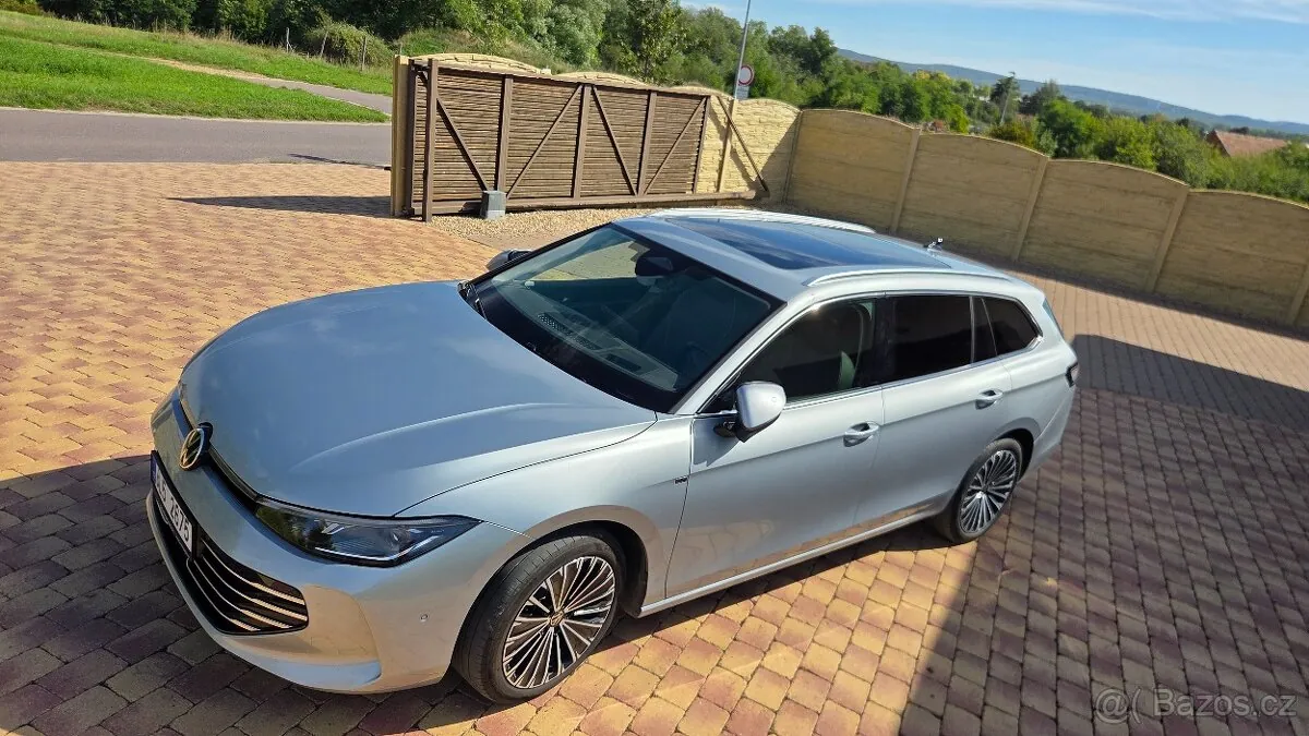 Volkswagen Passat 2024 photo 2