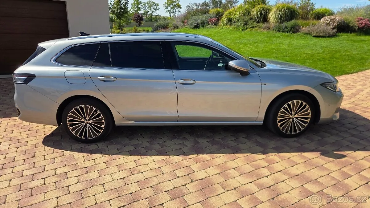 Volkswagen Passat 2024 photo 3