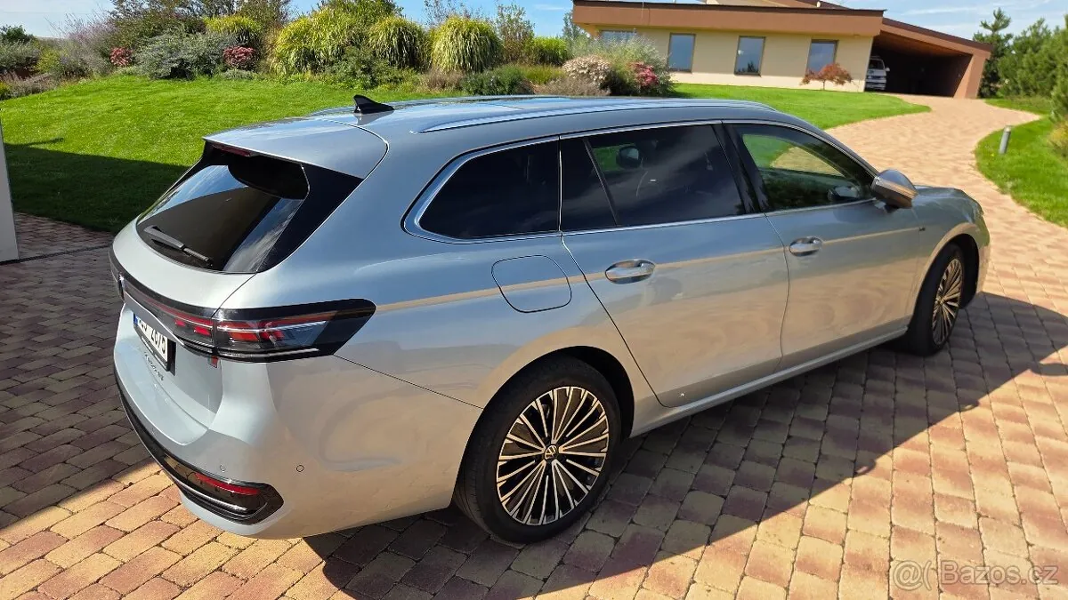 Volkswagen Passat 2024 photo 4