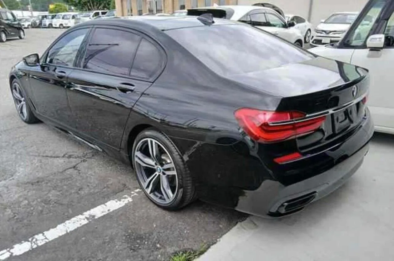 BMW 7 Series 2019 photo 4