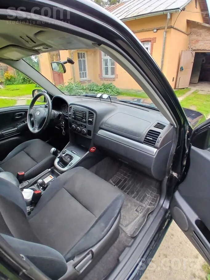 Suzuki Grand Vitara 2005 photo 5