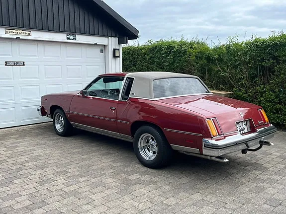 Oldsmobile Cutlass 1979 photo 2